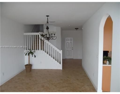 For Rent: $2,950 (3 beds, 2 baths, 2179 Square Feet)