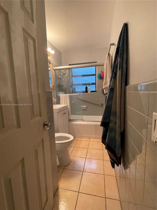 For Sale: $449,000 (3 beds, 1 baths, 1331 Square Feet)