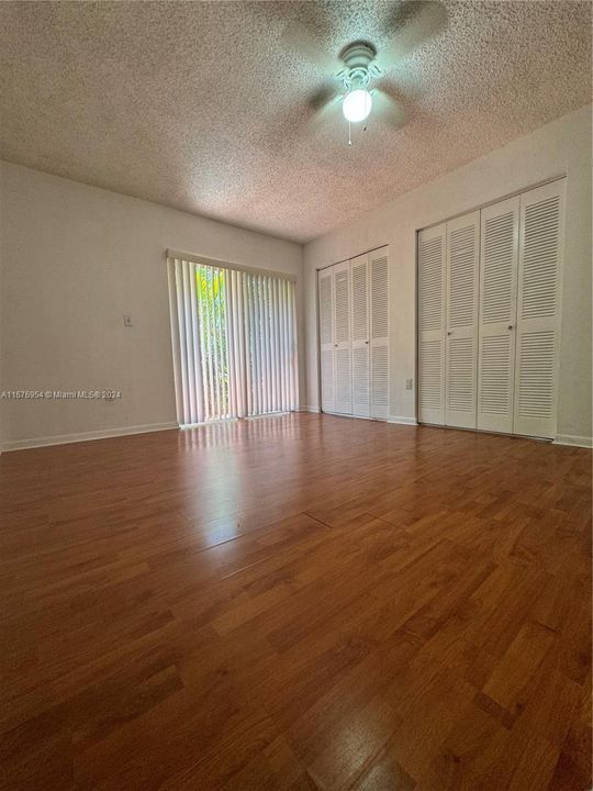 For Rent: $2,700 (2 beds, 2 baths, 1076 Square Feet)