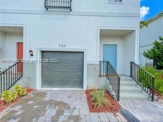 For Rent: $3,200 (3 beds, 2 baths, 1488 Square Feet)