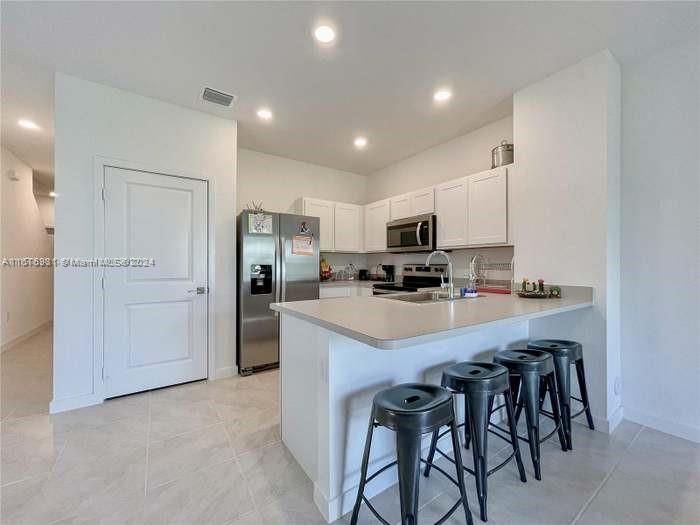 For Rent: $3,200 (3 beds, 2 baths, 1488 Square Feet)