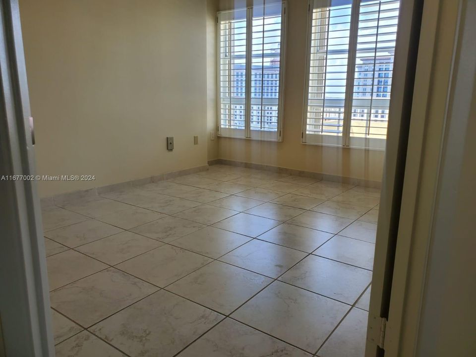 Недавно арендовано: $2,450 (1 спален, 1 ванн, 750 Квадратных фут)