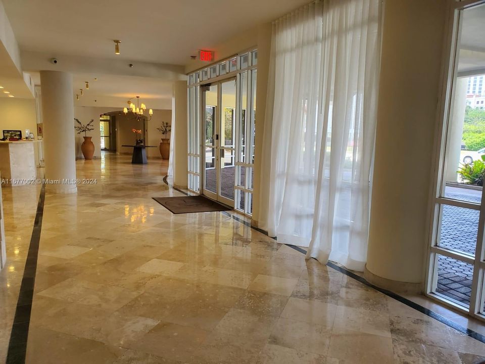 Недавно арендовано: $2,450 (1 спален, 1 ванн, 750 Квадратных фут)