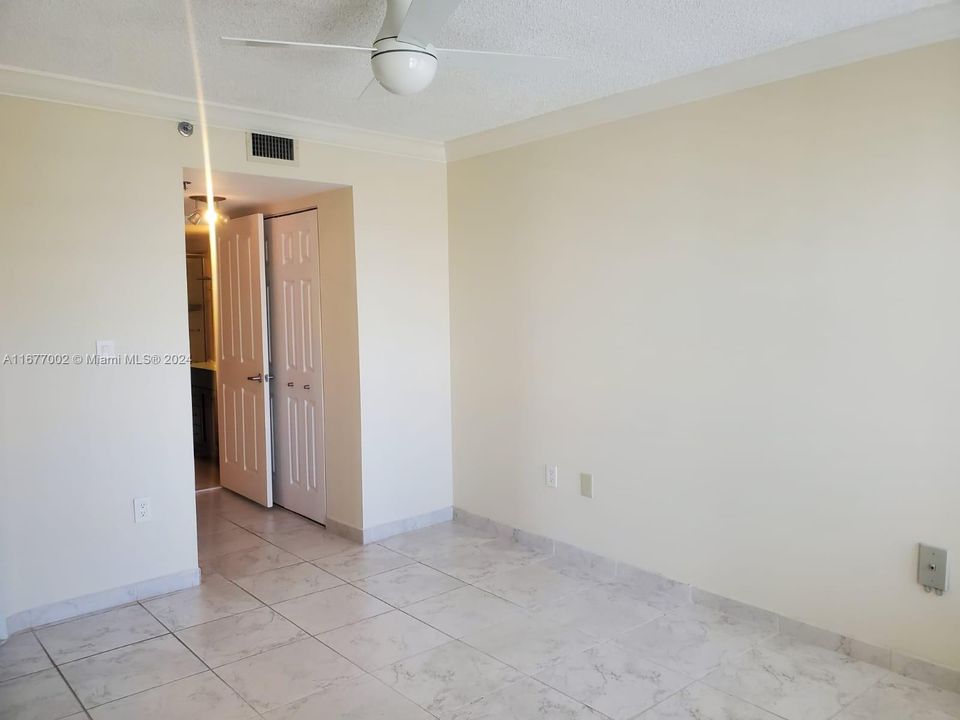 Недавно арендовано: $2,450 (1 спален, 1 ванн, 750 Квадратных фут)