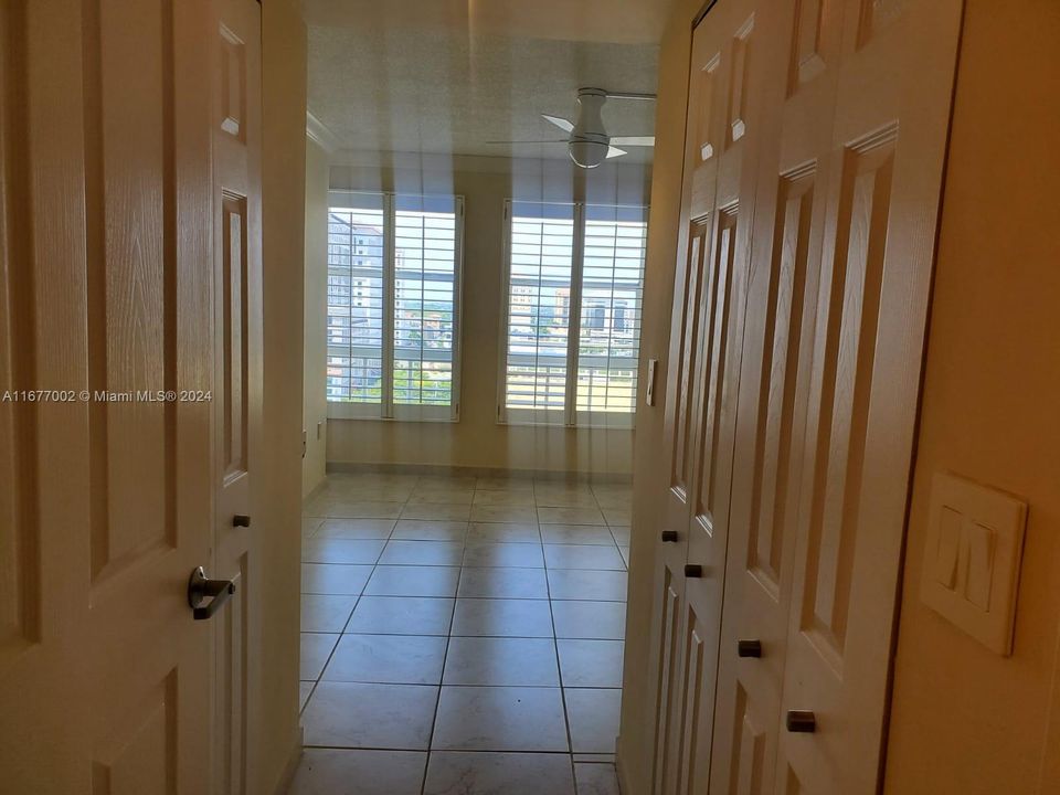 Недавно арендовано: $2,450 (1 спален, 1 ванн, 750 Квадратных фут)