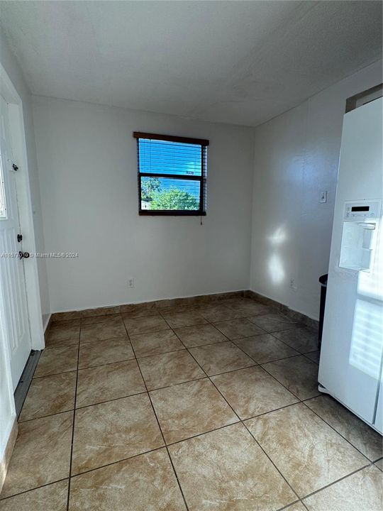 For Rent: $1,500 (1 beds, 1 baths, 560 Square Feet)