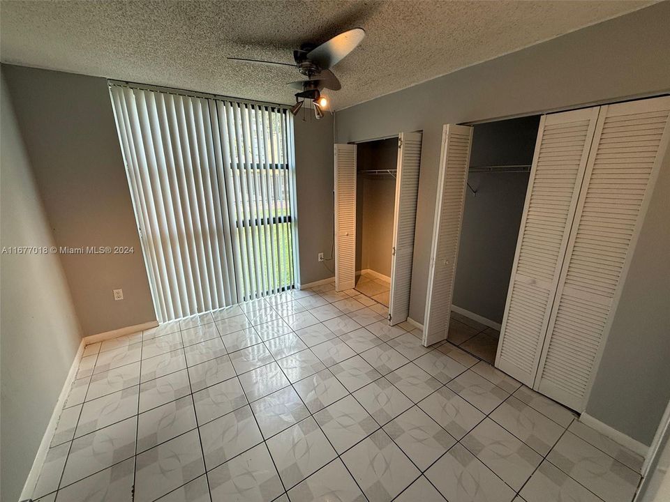 For Rent: $2,250 (2 beds, 2 baths, 898 Square Feet)