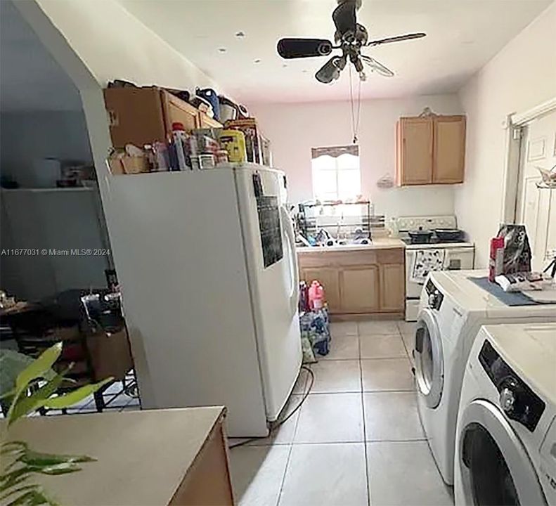 En Venta: $369,000 (3 camas, 1 baños, 1037 Pies cuadrados)