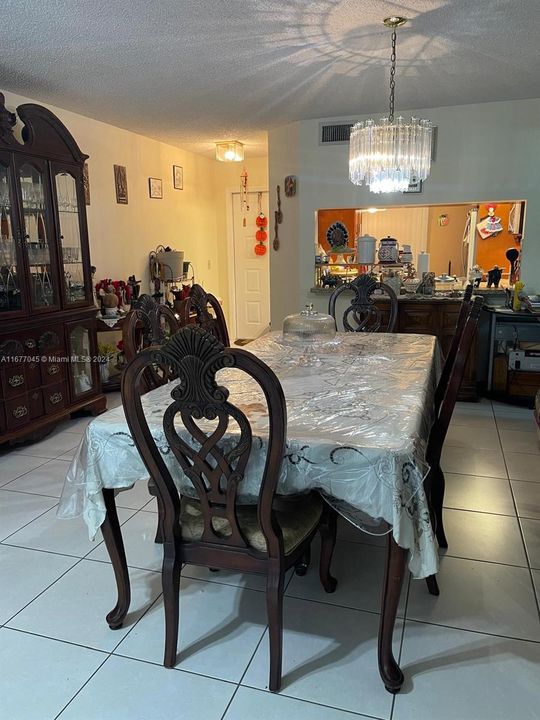 En Venta: $259,999 (2 camas, 2 baños, 1130 Pies cuadrados)