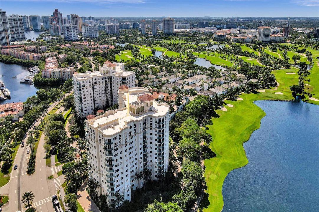 For Sale: $725,000 (3 beds, 3 baths, 1688 Square Feet)