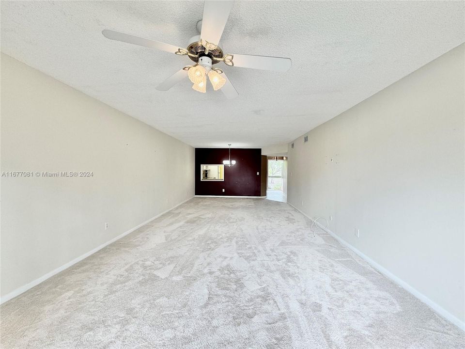 For Sale: $190,000 (2 beds, 2 baths, 1350 Square Feet)