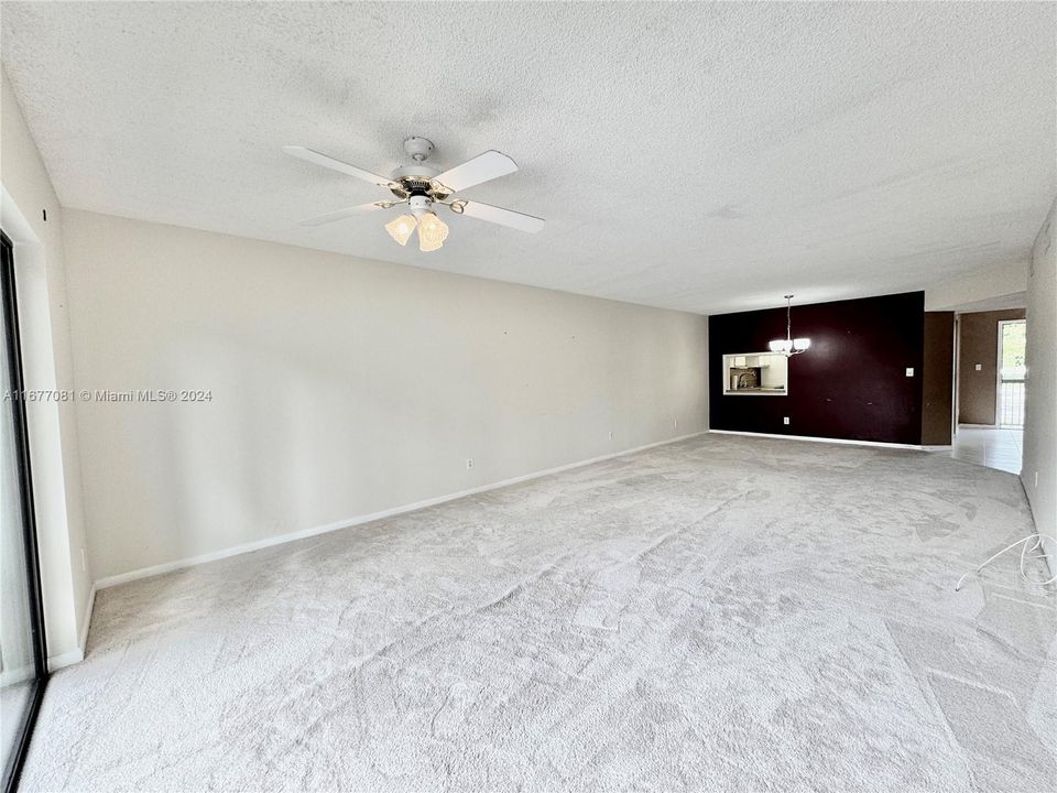 For Sale: $190,000 (2 beds, 2 baths, 1350 Square Feet)