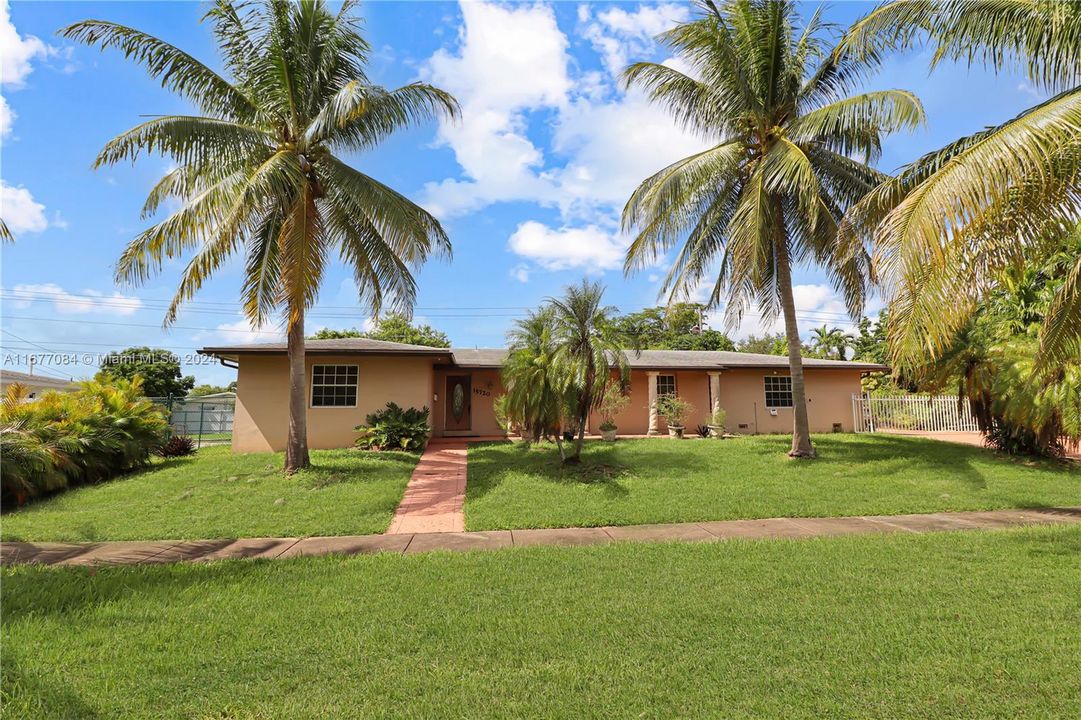 For Sale: $750,000 (3 beds, 2 baths, 1454 Square Feet)