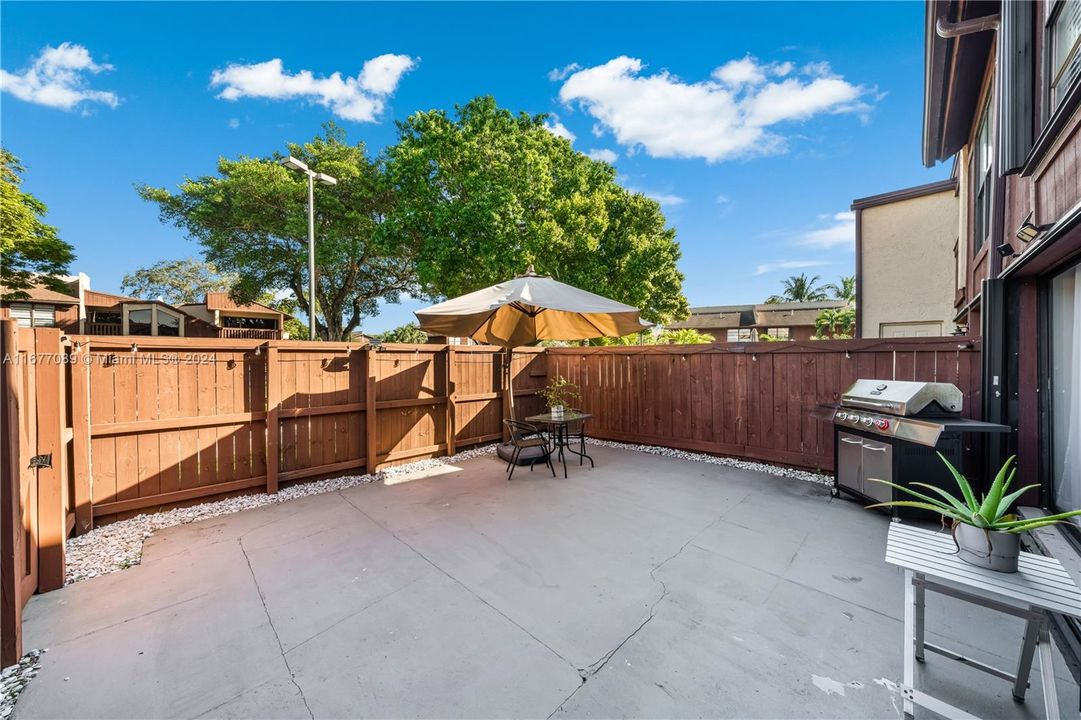 For Sale: $448,000 (3 beds, 2 baths, 1470 Square Feet)