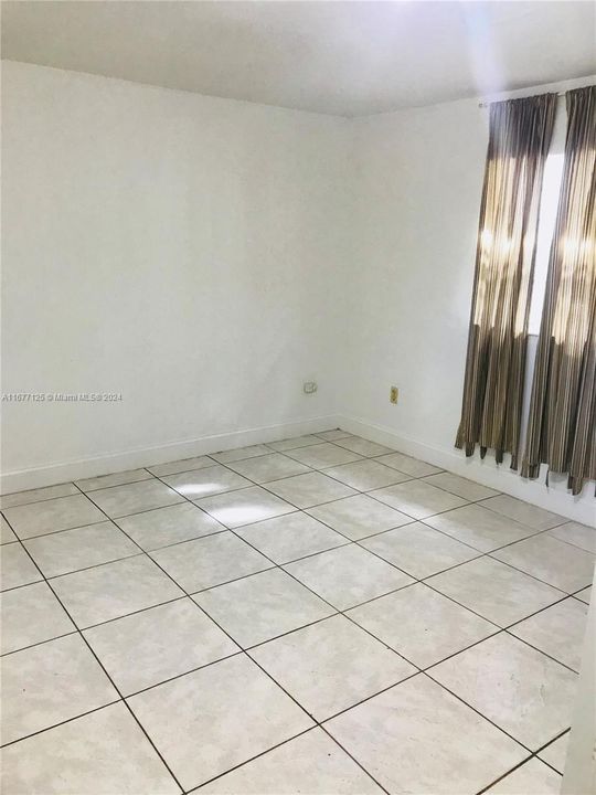 For Rent: $1,200 (0 beds, 1 baths, 400 Square Feet)