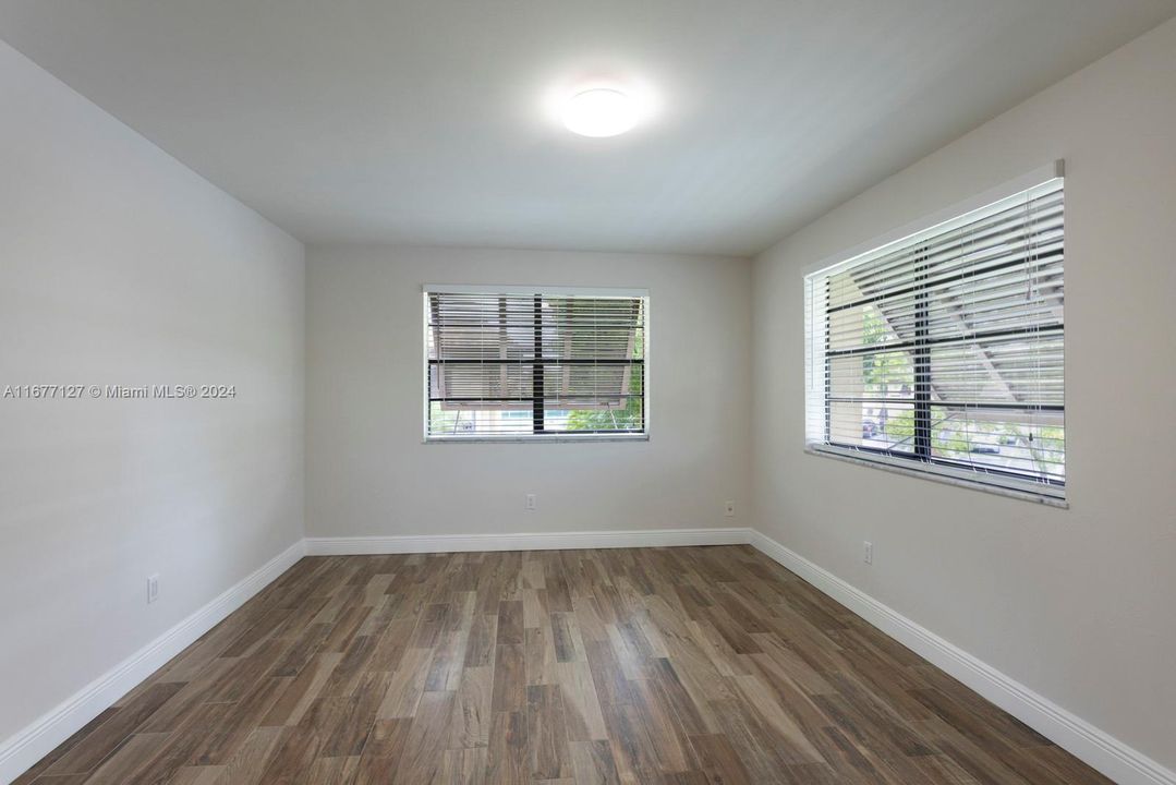 For Rent: $2,800 (2 beds, 2 baths, 1140 Square Feet)