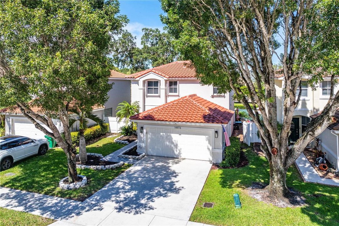 For Sale: $660,000 (3 beds, 2 baths, 1582 Square Feet)