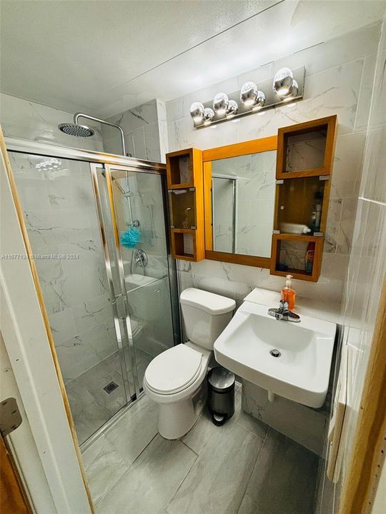 В аренду: $4,950 (4 спален, 3 ванн, 1683 Квадратных фут)