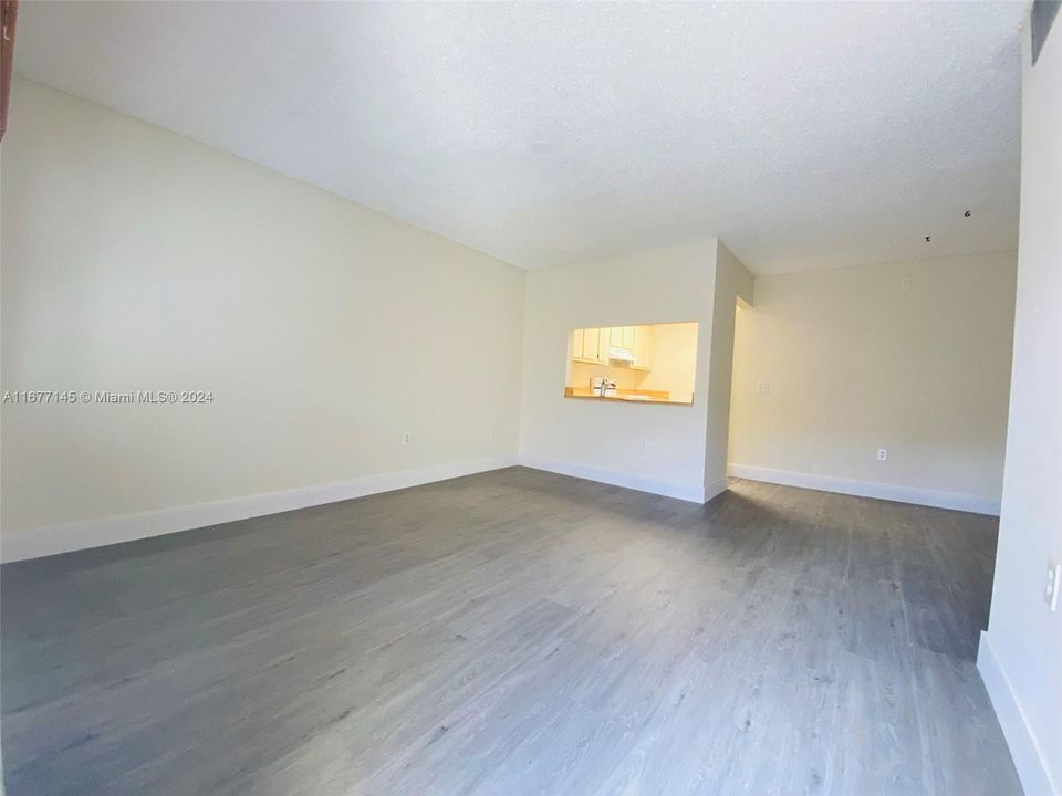 For Rent: $1,900 (2 beds, 2 baths, 754 Square Feet)