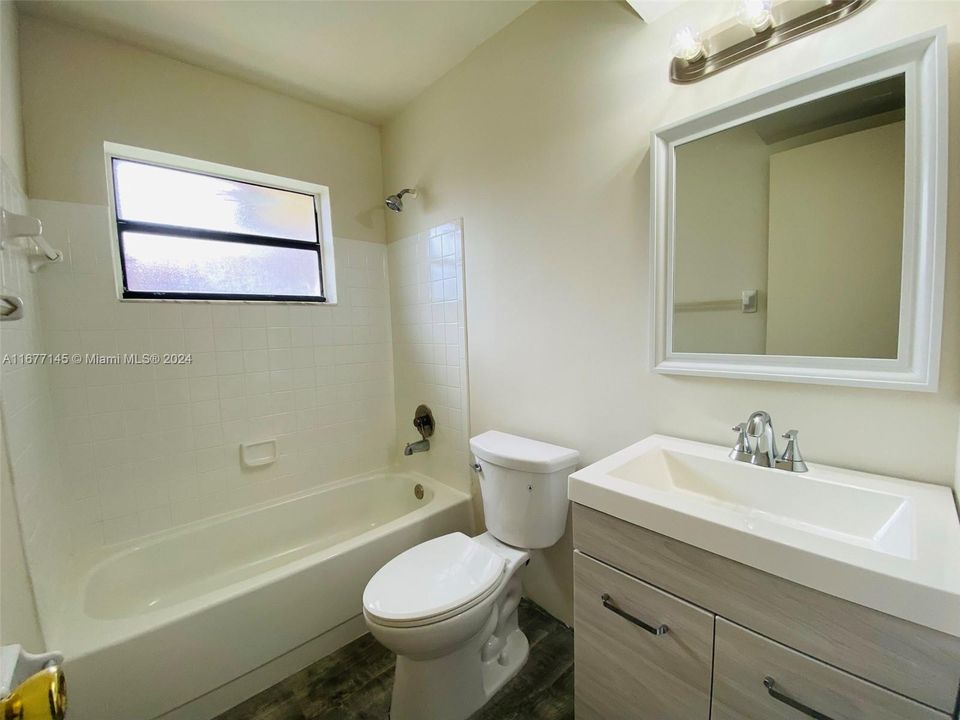 For Rent: $1,900 (2 beds, 2 baths, 754 Square Feet)