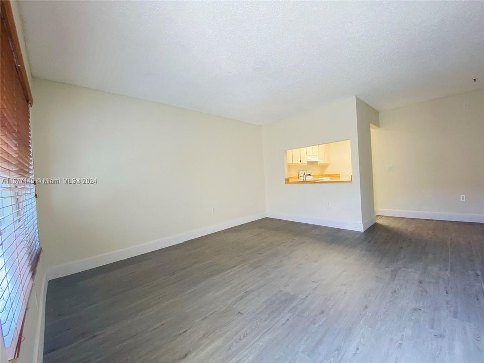 For Rent: $1,900 (2 beds, 2 baths, 754 Square Feet)