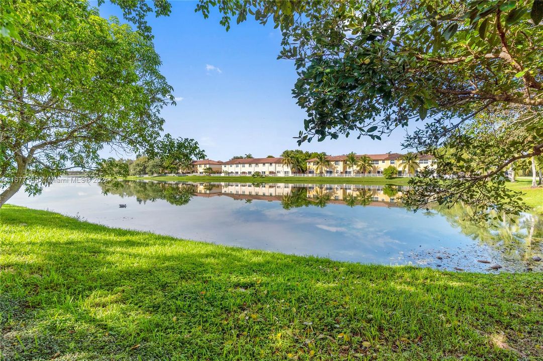 For Sale: $695,000 (3 beds, 2 baths, 1542 Square Feet)