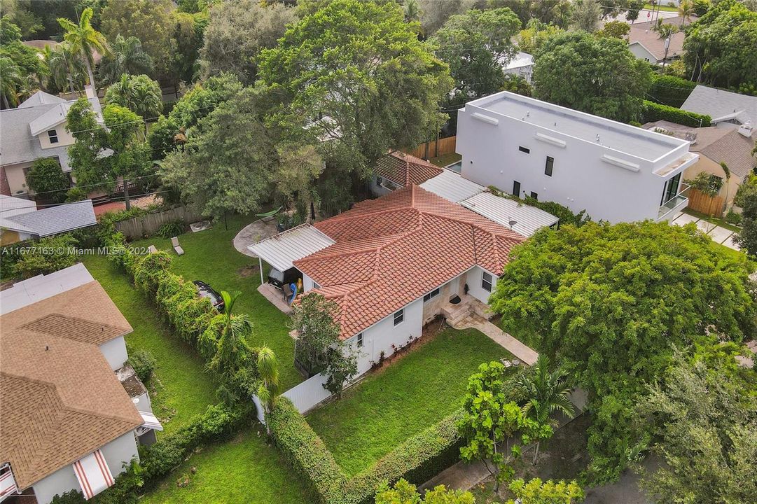 En Venta: $1,740,000 (4 camas, 3 baños, 1709 Pies cuadrados)