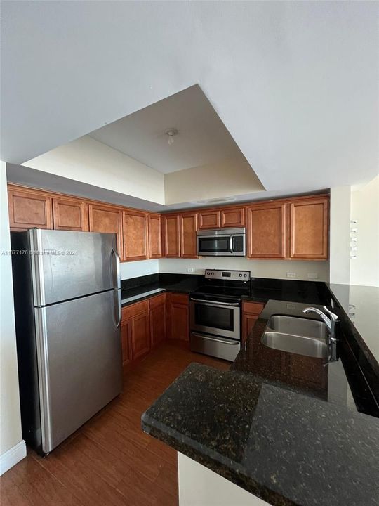 For Rent: $2,600 (2 beds, 2 baths, 1189 Square Feet)