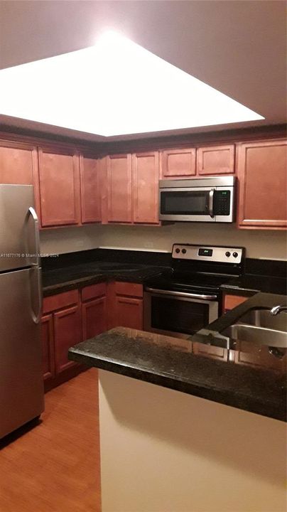 For Rent: $2,600 (2 beds, 2 baths, 1189 Square Feet)