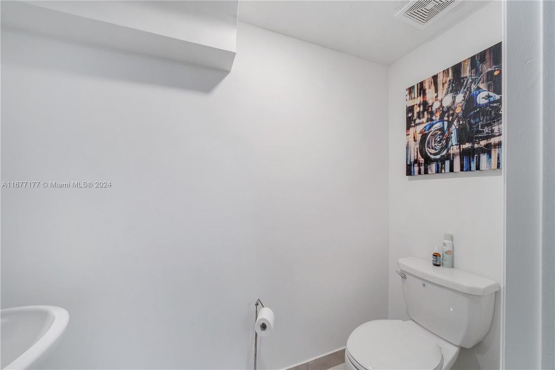 For Sale: $470,000 (3 beds, 2 baths, 1442 Square Feet)