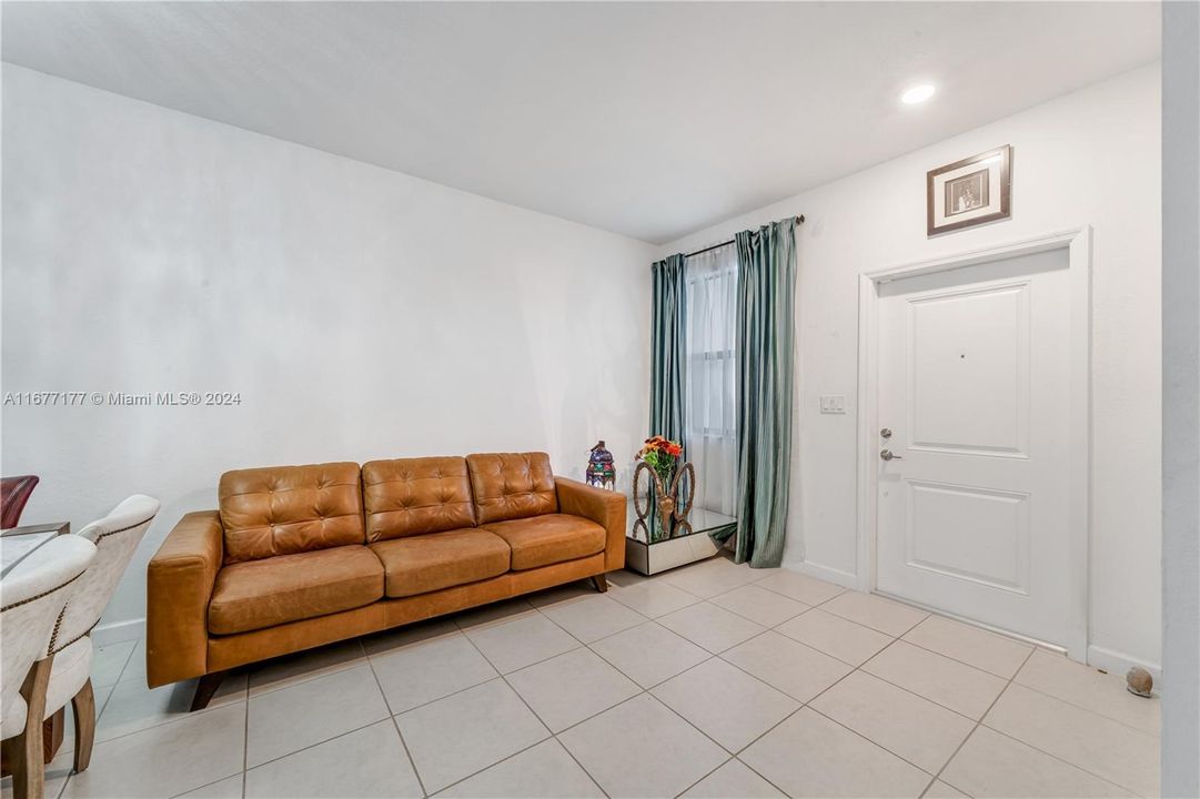 For Sale: $470,000 (3 beds, 2 baths, 1442 Square Feet)