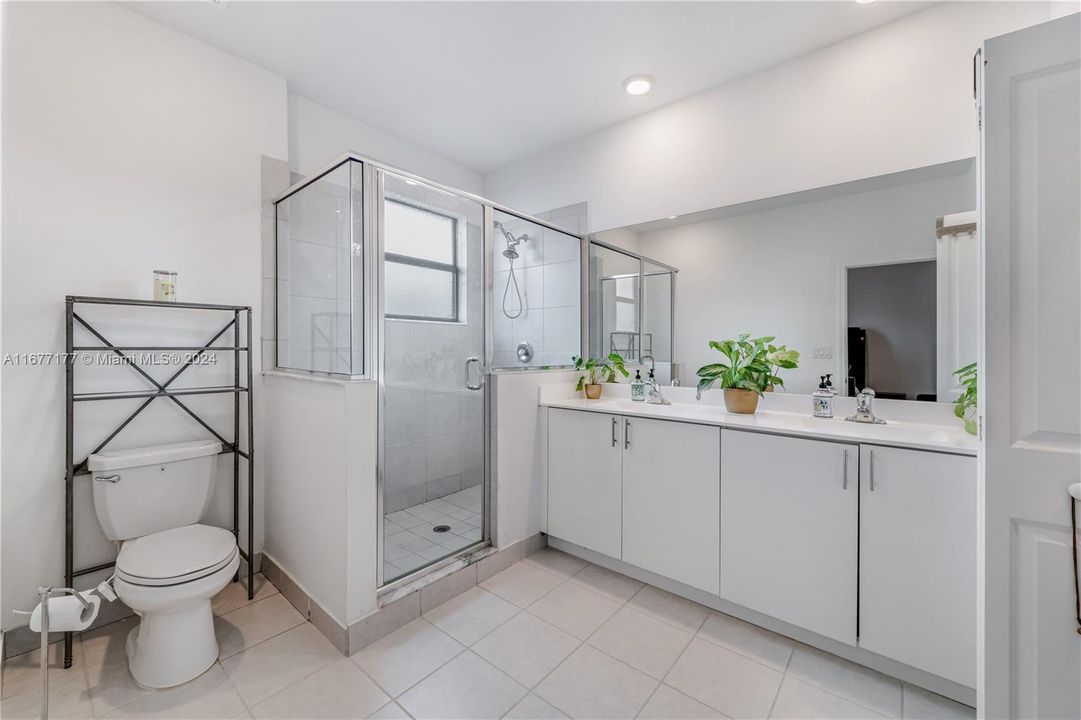 For Sale: $470,000 (3 beds, 2 baths, 1442 Square Feet)