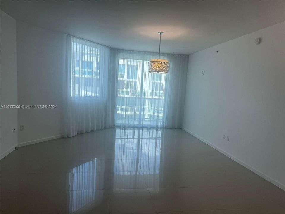 En Venta: $750,000 (2 camas, 2 baños, 1343 Pies cuadrados)