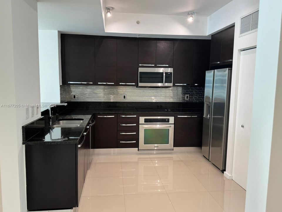 En Venta: $750,000 (2 camas, 2 baños, 1343 Pies cuadrados)