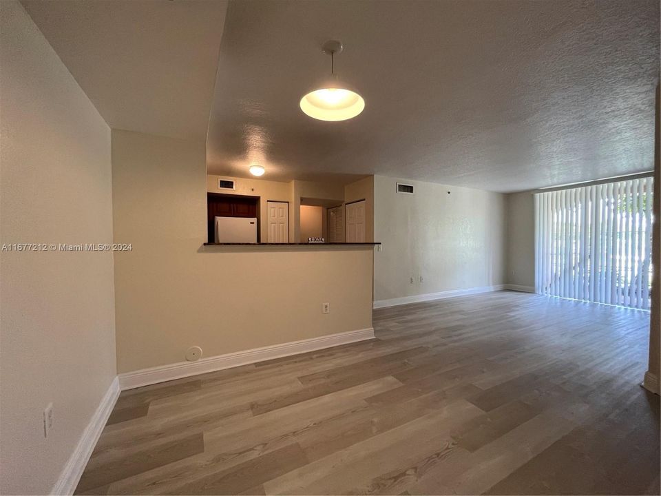 For Rent: $2,700 (3 beds, 2 baths, 1079 Square Feet)