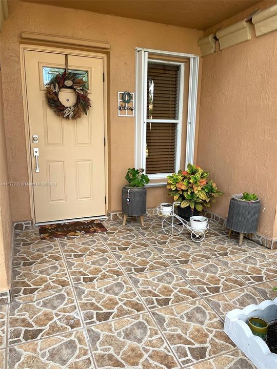 For Rent: $3,300 (3 beds, 2 baths, 1130 Square Feet)