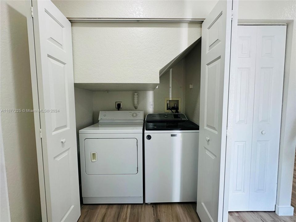 For Rent: $2,890 (3 beds, 2 baths, 1288 Square Feet)