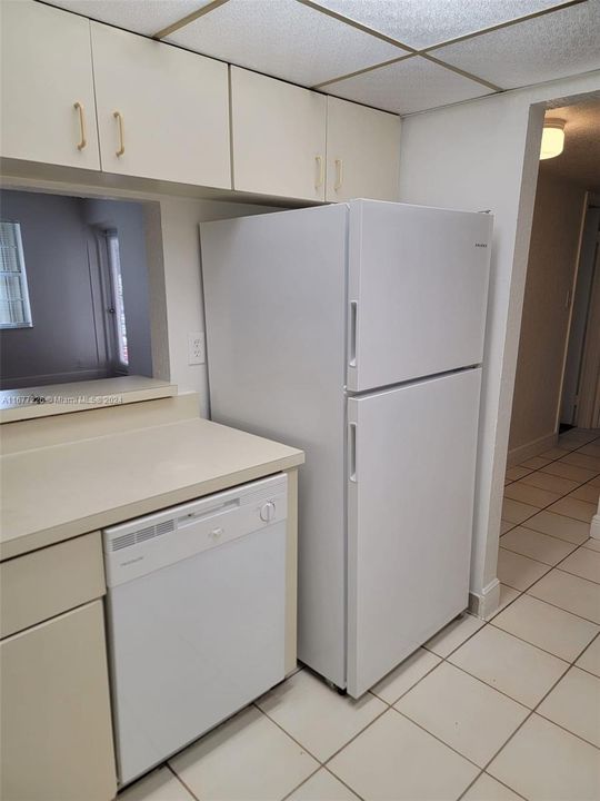 For Rent: $2,100 (2 beds, 2 baths, 950 Square Feet)