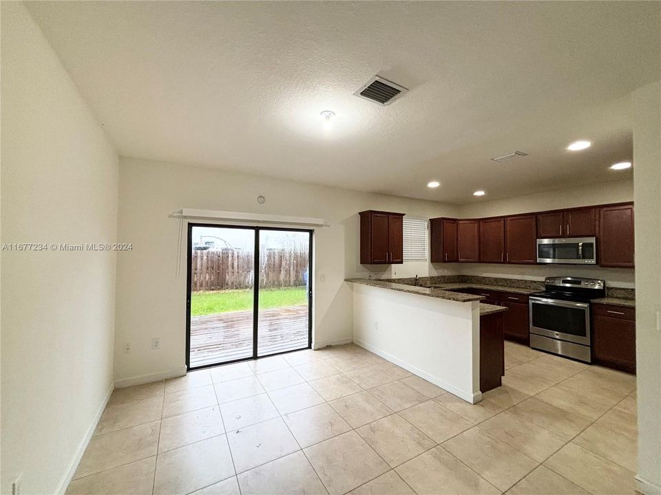 For Rent: $3,950 (4 beds, 2 baths, 1793 Square Feet)