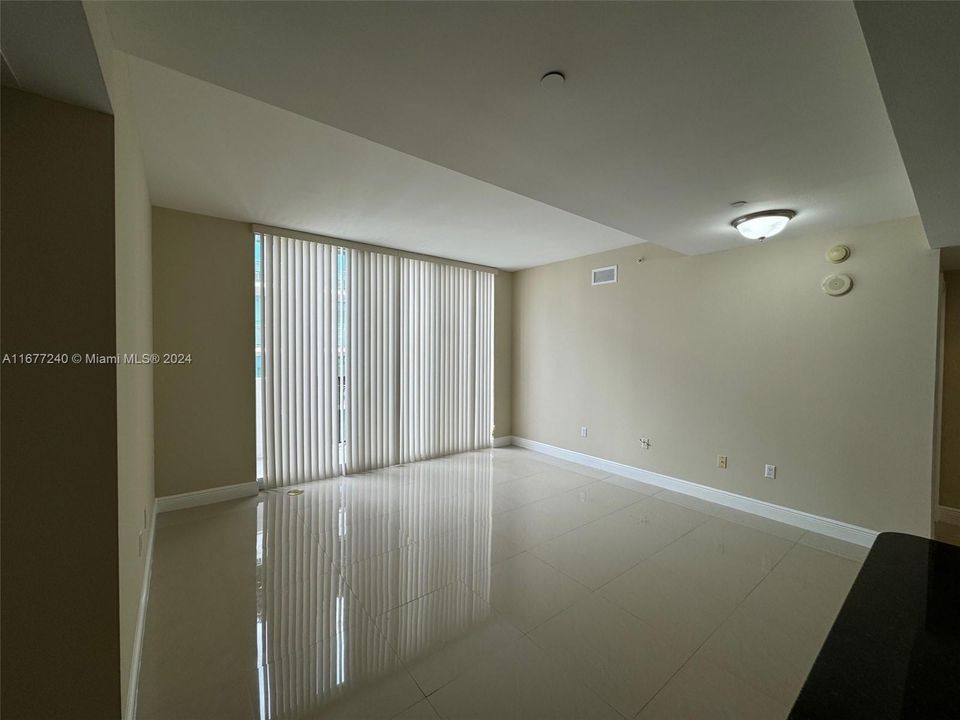 For Rent: $3,600 (2 beds, 2 baths, 970 Square Feet)