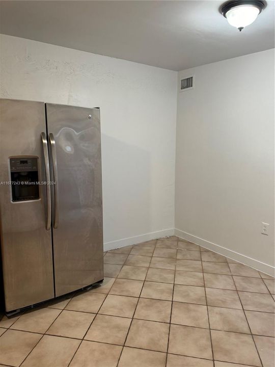 For Rent: $2,100 (2 beds, 1 baths, 600 Square Feet)