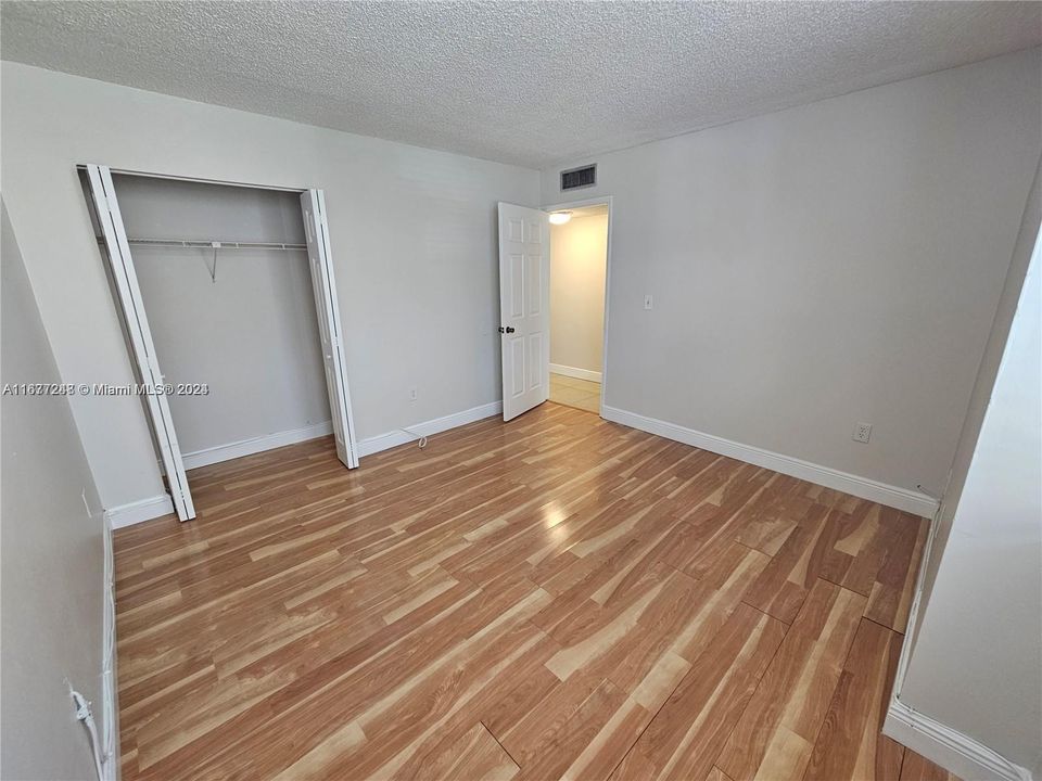 For Rent: $2,900 (3 beds, 2 baths, 1500 Square Feet)