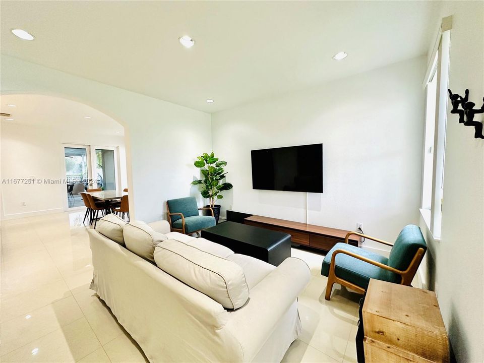 For Sale: $650,111 (4 beds, 2 baths, 1771 Square Feet)