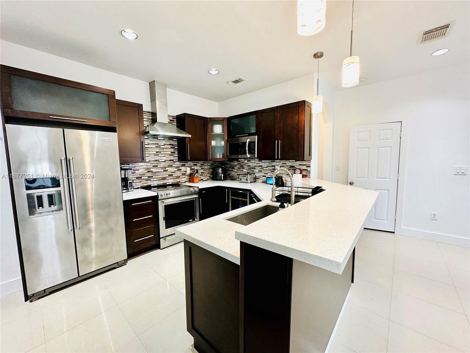 For Sale: $650,111 (4 beds, 2 baths, 1771 Square Feet)