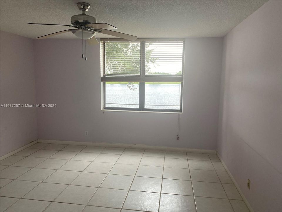 For Rent: $2,500 (2 beds, 2 baths, 1300 Square Feet)