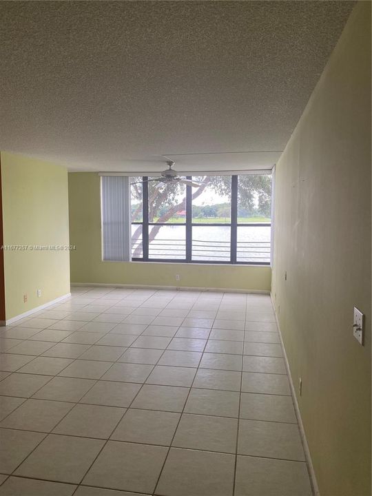 For Rent: $2,500 (2 beds, 2 baths, 1300 Square Feet)