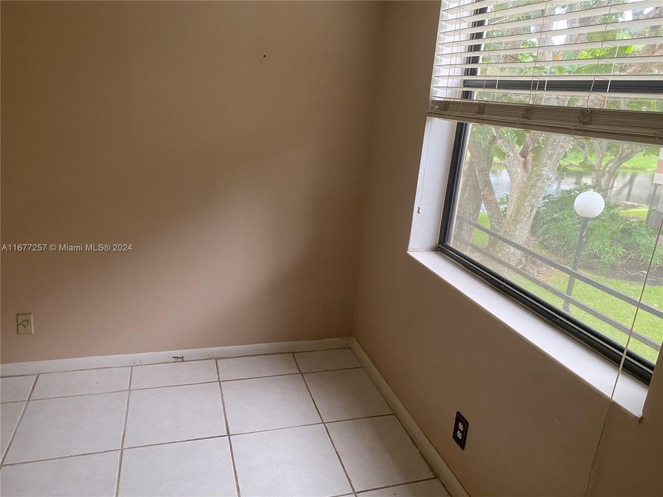 For Rent: $2,500 (2 beds, 2 baths, 1300 Square Feet)