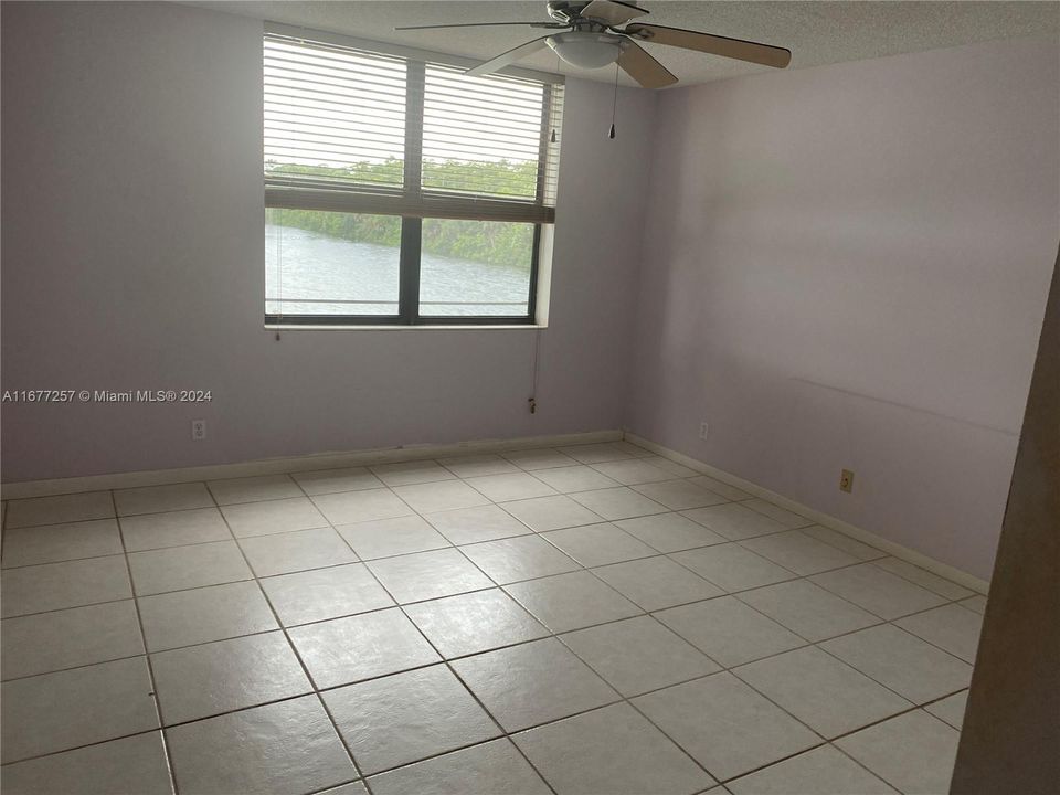 For Rent: $2,500 (2 beds, 2 baths, 1300 Square Feet)