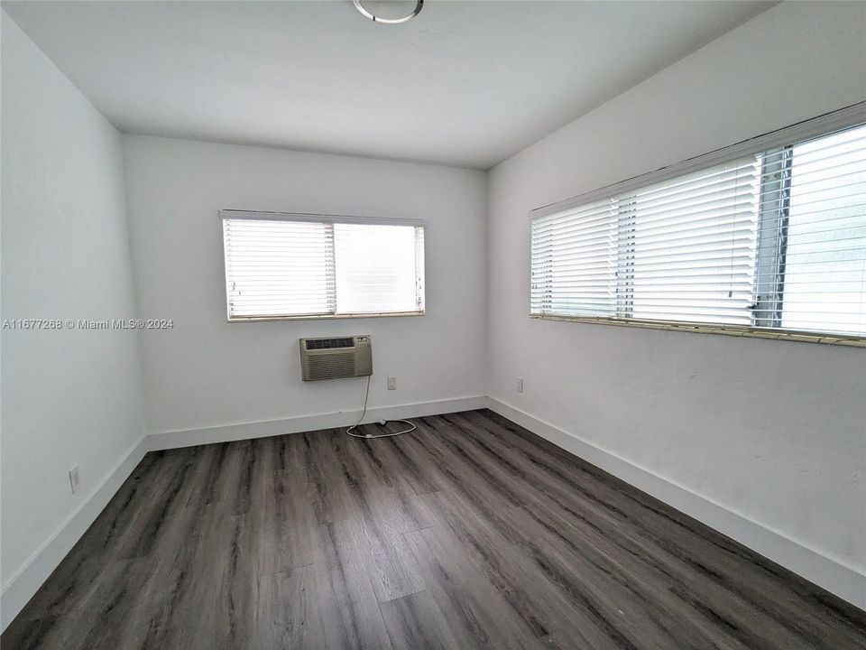 For Rent: $2,250 (2 beds, 1 baths, 1000 Square Feet)