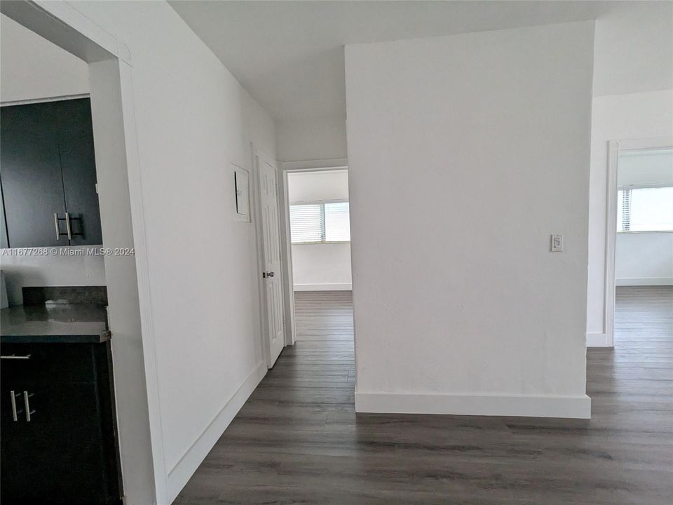 For Rent: $2,250 (2 beds, 1 baths, 1000 Square Feet)